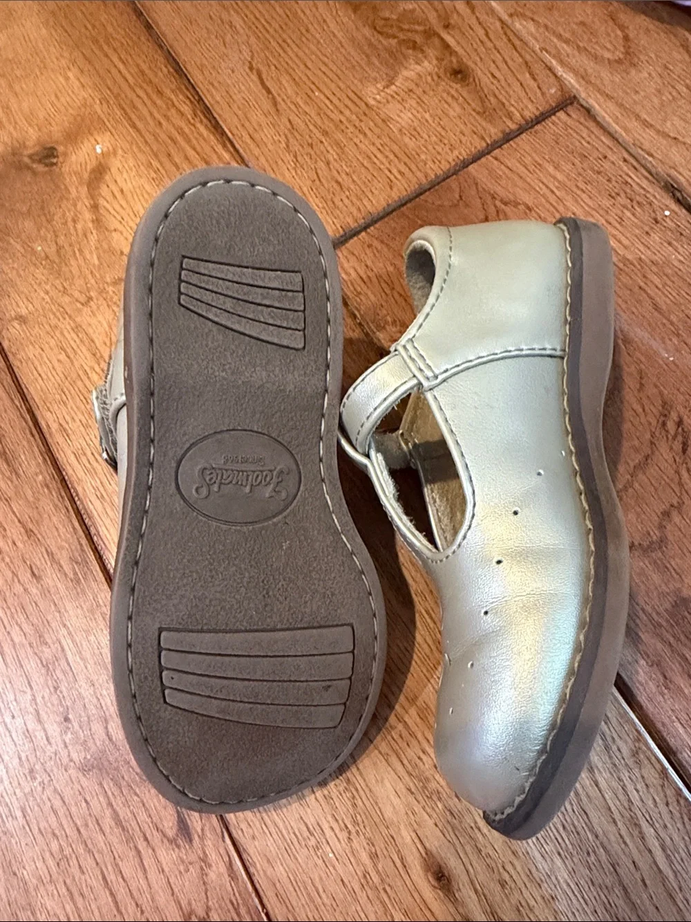 FootMates light gold  T‑Strap Mary Jane Dress Shoes